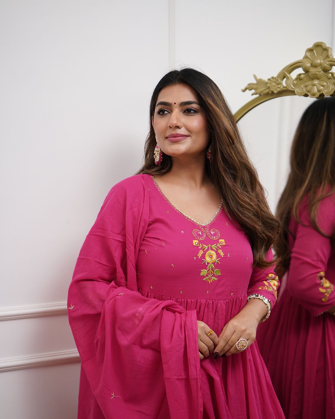 Beautiful Cotton Fabric Kurti Pant With Malmal Dupatta(PINK)
