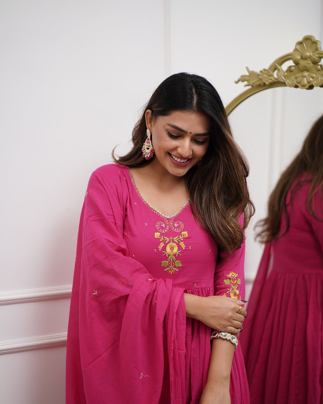 Beautiful Cotton Fabric Kurti Pant With Malmal Dupatta(PINK)