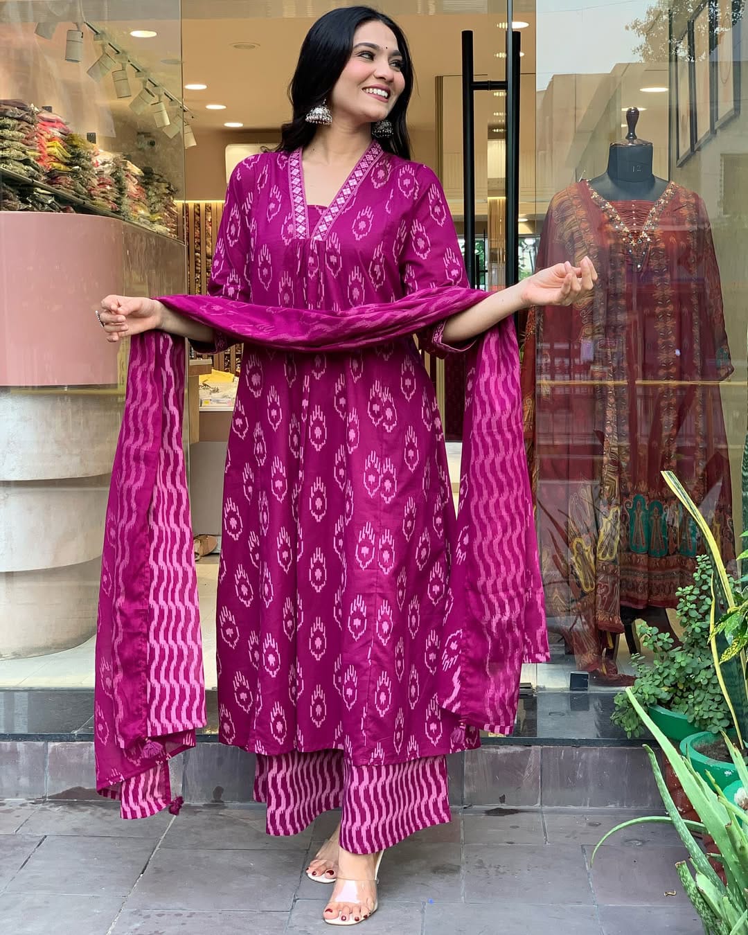 Beautiful Cotton Fabric Kurti Pant With Malmal Dupatta(Brown)