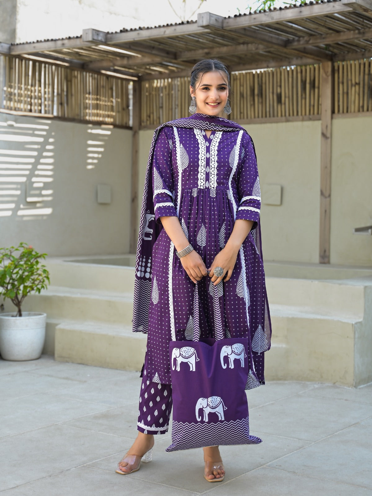 Cotton Embroidered kurta with Pant & Dupatta Set For Women (With Bag)