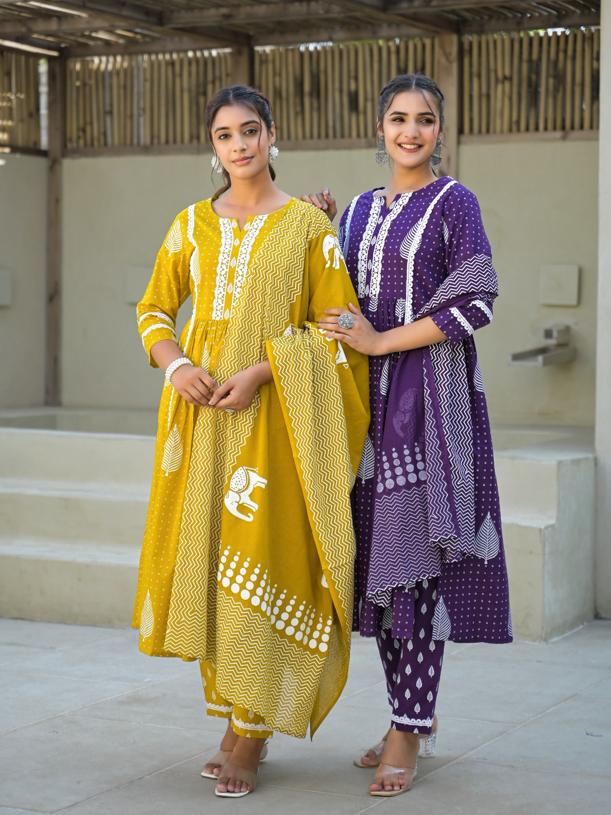 Cotton Embroidered kurta with Pant & Dupatta Set For Women (With Bag)
