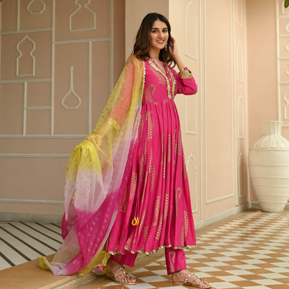 Pink Floral Printed Pure Cotton Kurta And Pant Dupatta Set