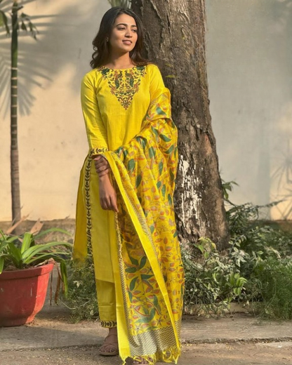 Women Embroidery Desgin Cotton Kurta Pant And Dupatta Set ( Yellow )