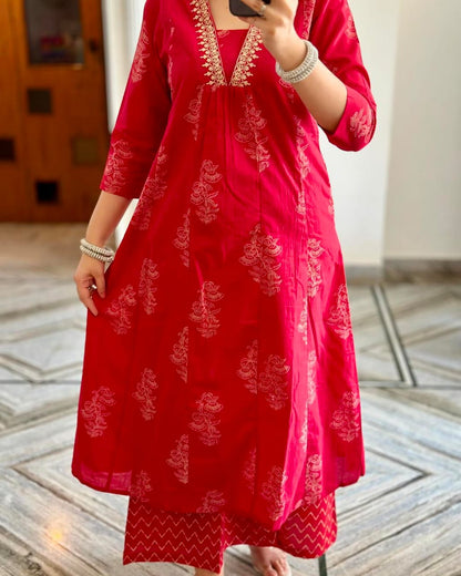 Red Women Kurta ,Pant And Dupatta Set