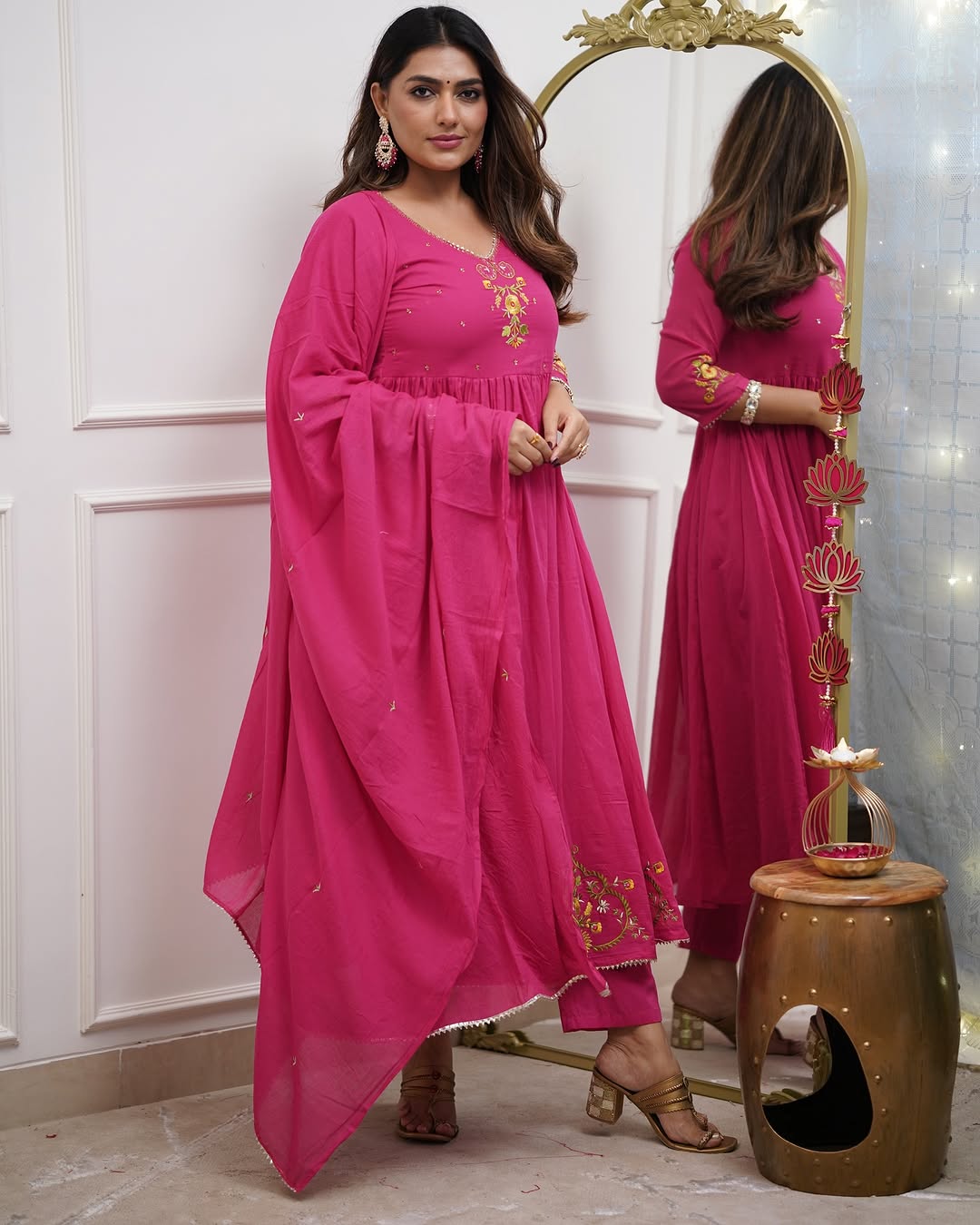 Beautiful Cotton Fabric Kurti Pant With Malmal Dupatta(PINK)