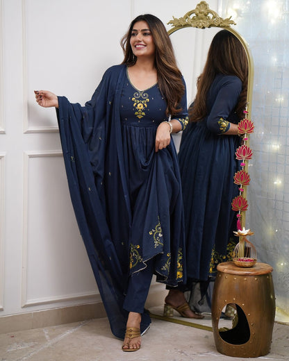 Beautiful Cotton Fabric Kurti Pant With Malmal Dupatta(Blue)