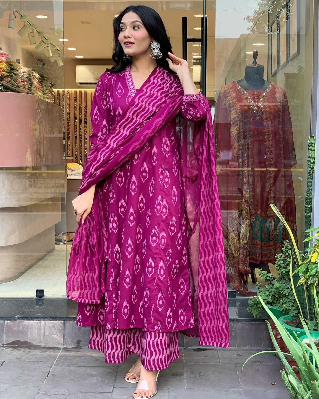 Beautiful Cotton Fabric Kurti Pant With Malmal Dupatta