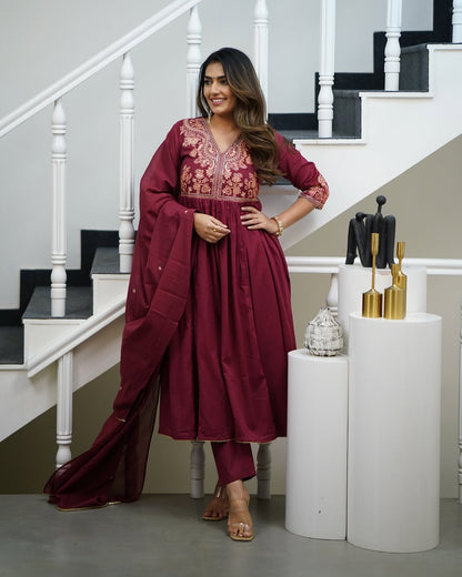 Anarkali Kurta And Pent With Dupatta Set For Woman