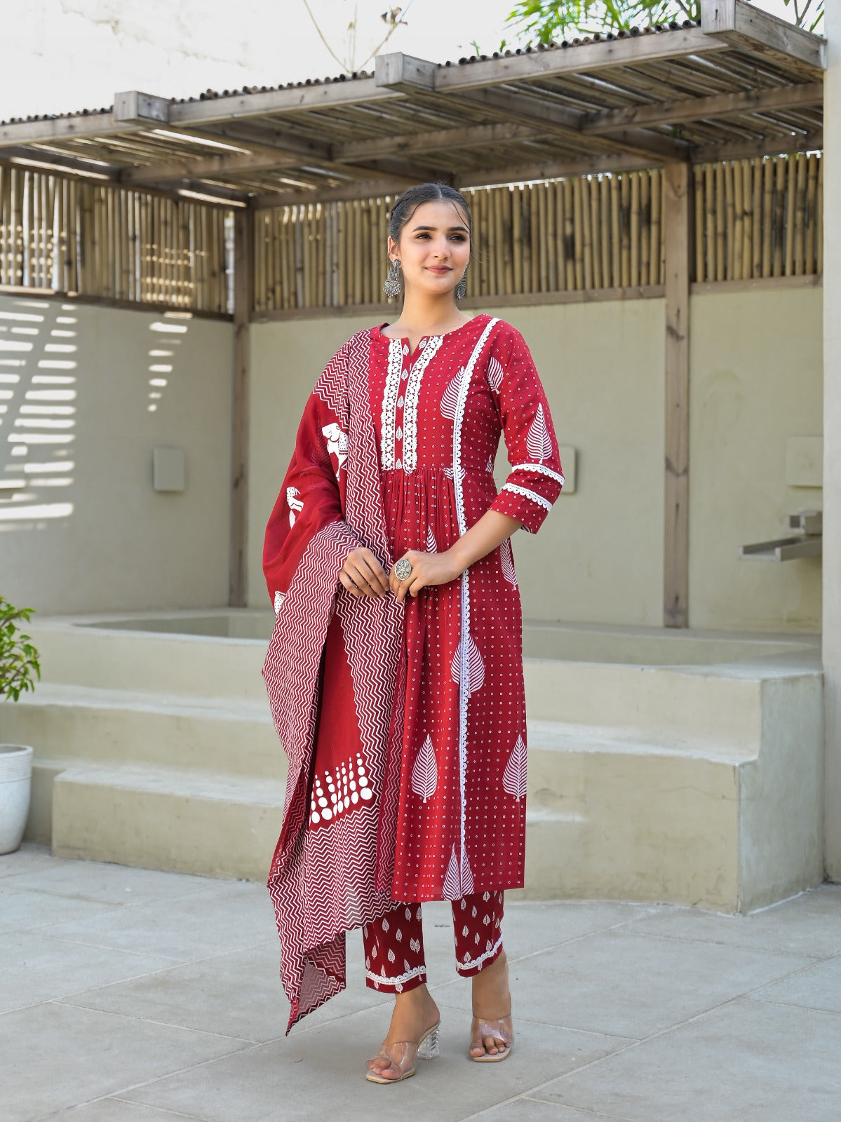 Cotton Embroidered kurta with Pant & Dupatta Set For Women(With Bag)