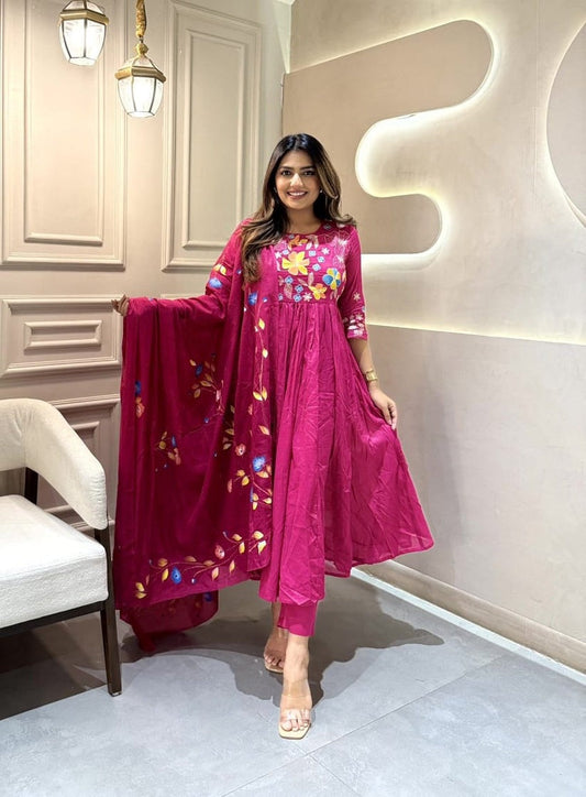 Beautiful embroidery with suqvens Heavy Suit For Women