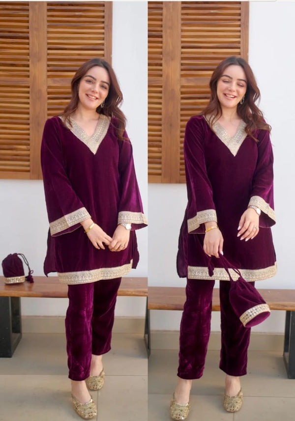 Women Velvet Kurta and Pent Set